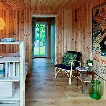 Authentic 150 M From North Feriehus *