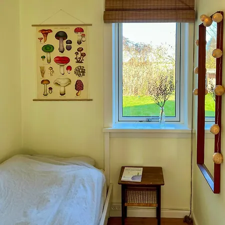 Authentic 150 M From North Feriehus *